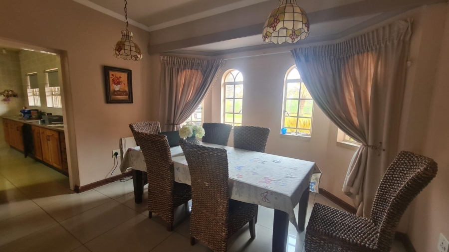5 Bedroom Property for Sale in Wilgeboom A H North West